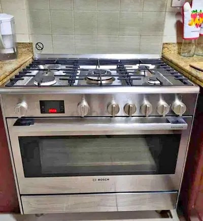 Bosch Gas Cooker with Oven - Perfect working very well