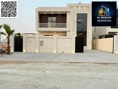 Luxury villa with a land area of ​​4100 sq ft, 5 master bedrooms, large garden, excellent locati