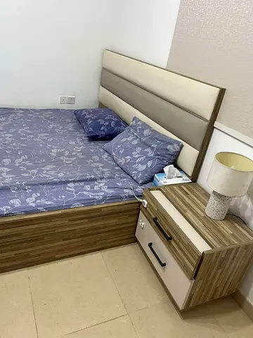 king sizeBed Headboard with Cushioned Design with mattress