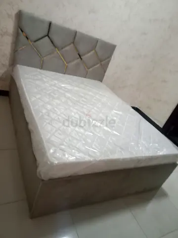 Queen size bed and mattress madicil selling
