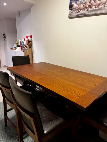 6 seater dinning set - Extendable