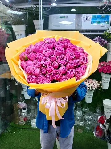 Stunning Bouquet of Pink Roses