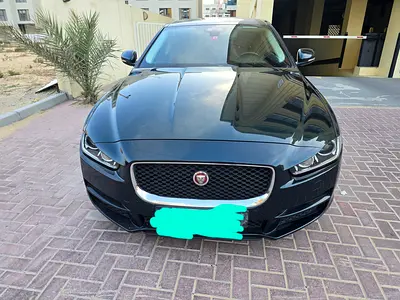 2017 Jaguar XE thumbnail 10