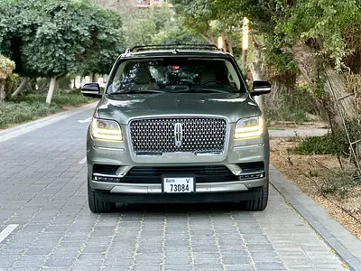 صورة 2 لـ 2020 Lincoln NAVIGATOR