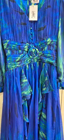 فستان جديد غير مستعمل