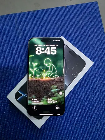 Apple phone 16 pro max whitew Tra +Apple air pods 4