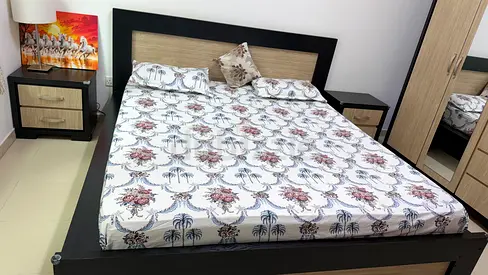 Stylish and Comfortable Bed with Nightstands