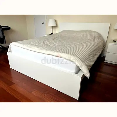 Modern White Bed Frame in Excellent Condition