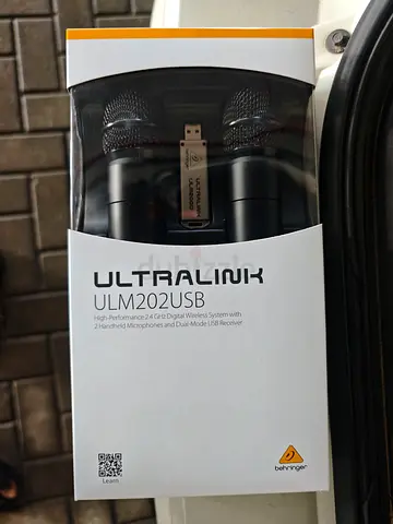 New Behringer Ultralink ULM202USB dual wireless microphone system