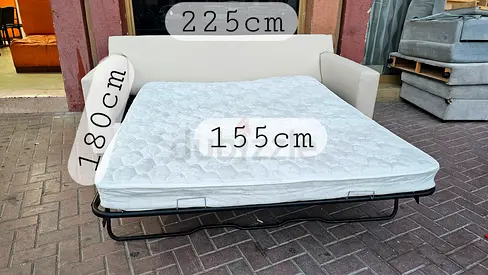 Cratebarrel 3_Seaters sofa bed with mattress