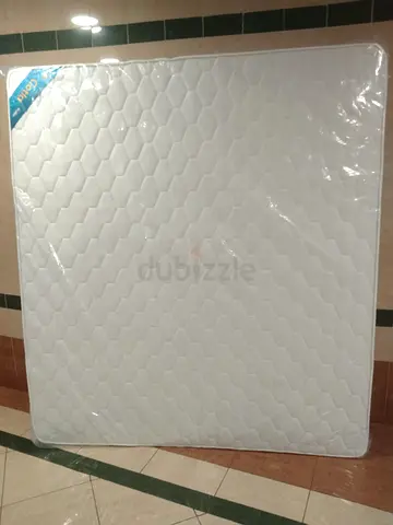 King size 180x200cm mattress.  All times delivery available