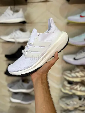 Mens Adidas Ultra boost 22 Light, White Colour, Size 40-45
