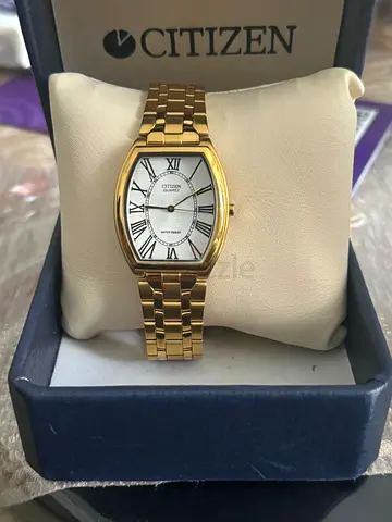 Elegant Citizen Gold Wristwatch