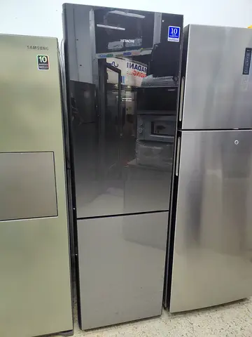 HITACHI latest model bottom freezer refrigerator front black glass door