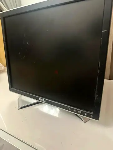 DELL  15 inch (40cm) old monitor for sale (VGA only)