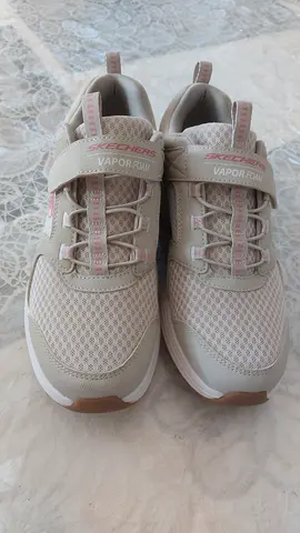 Skechers vapor foam shoes.