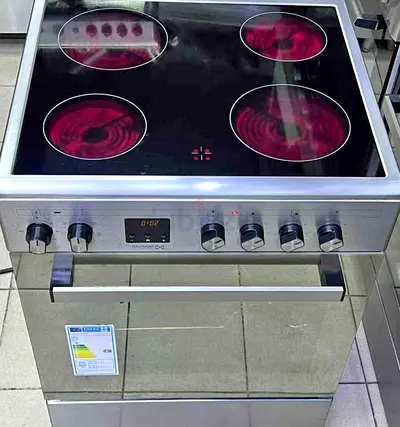 Modern Electric Cooktop with Oven