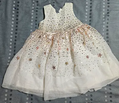 25 Girls clothes (4with label) 12-18months