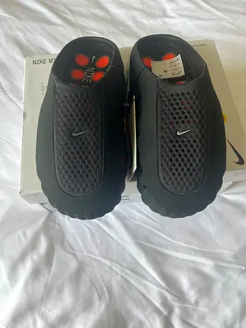 Nike Mind 001 Crimson