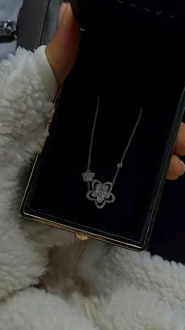 Graff wild flower double diamond