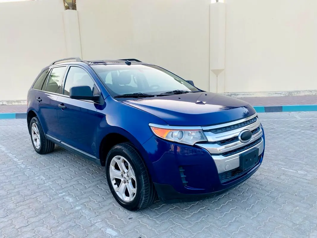 Ford Edge 2014 — photo 1 of 4