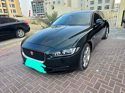 2017 Jaguar XE thumbnail 2