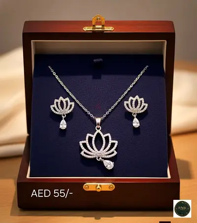 Silver plated Necklace set Lotus design
