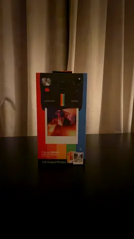 Polaroid NOW+2 Instant Camera with 16 Photos Films (price negotiable)