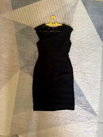 Elegant Black Dress - Forever New size 36