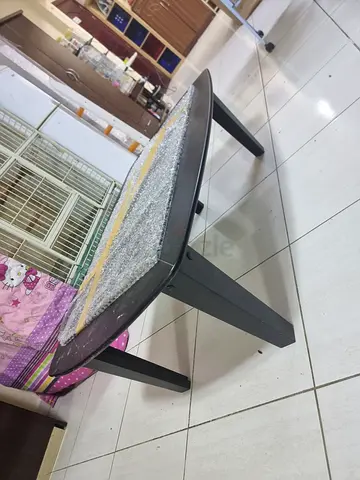 Sturdy Coffee Glass Table with Modern Design