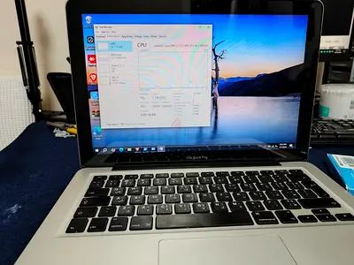 MacBook Pro Core i7 3720, Running Windows 10 Pro