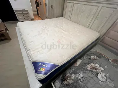 Sumer king size Comfortable Gel mattress for Urgent sale Gel