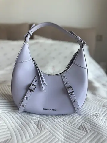 Chic Charles and Keith Lavender Shoulder Bag
