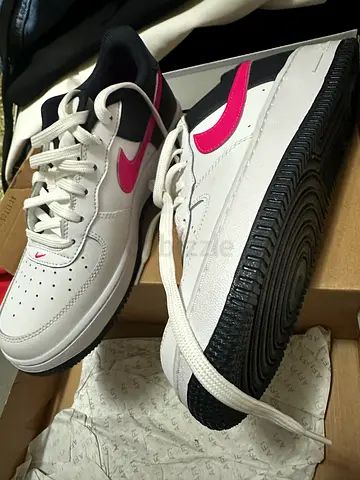 NIKE women shoes Brand New with box size 40