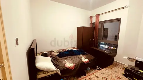 Regular room  rent hamdhan near wtc near ahalia hospital for single person non cooking from may 1st