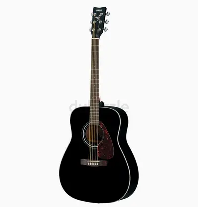 Yamaha F370 Acoustic Guitar in Black
