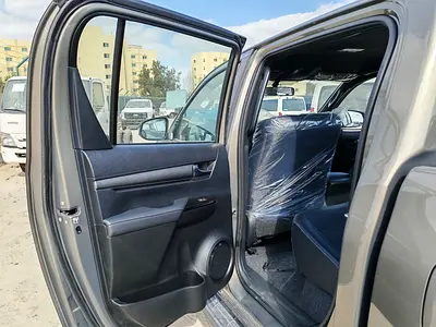 صورة 16 لـ 2025 Toyota HILUX
