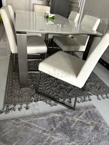 Dinning table set modern