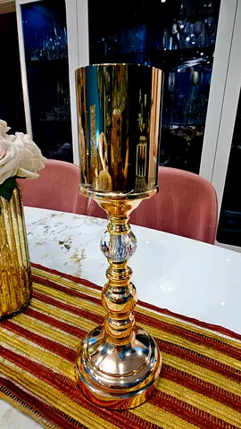 Brand new Elegant Gold Candle Stand