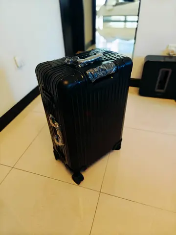 Suitcase aluminum