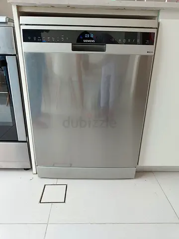 Siemens Brand iQ500 , Latest Model Dishwasher 14 Place Settings Dishes