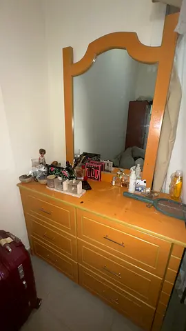 Dressing table