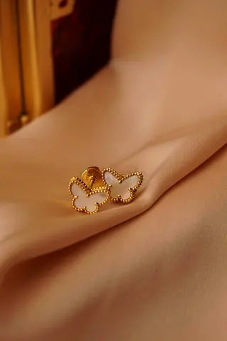 Van cleef sweet butterfly earrings