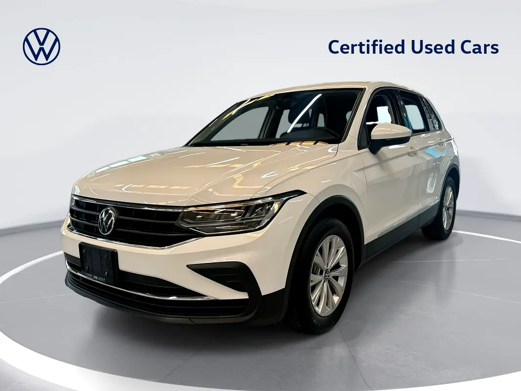Volkswagen Tiguan 2024 — photo 1 of 12