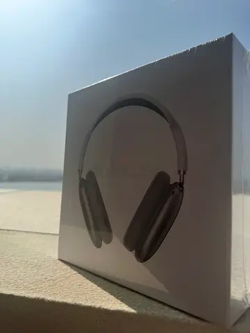 Stylish Wireless Neckband Headphones