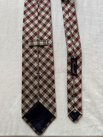Stylish Mens Tie with Unique Pattern