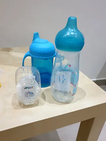 Baby feeding bottles
