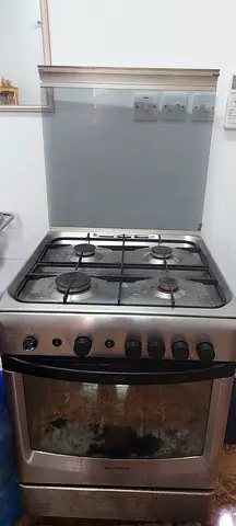 Gas cooker (Gas chulha)