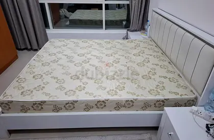 King Size Mattress spotless.