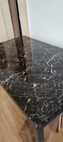 طقم طاولة طعام رخامية مع 4 كراسية Title: Marble Dining Table Set with 4 Chairs